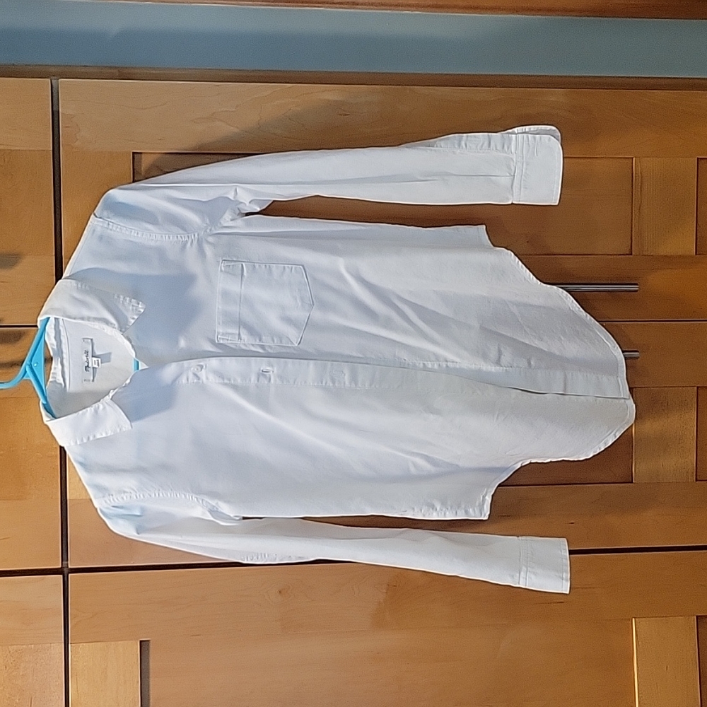 Button down, tie front shirt by Madewell. Size xxs